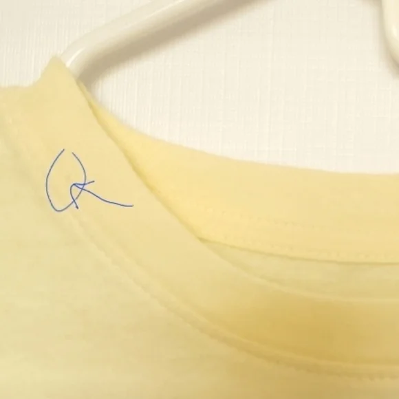 BRITNEY SPEARS STRONGER GRAPHIC TEE YELLOW PINK SHORT SLEEVE WOMENS ( S ) - Picture 7 of 8